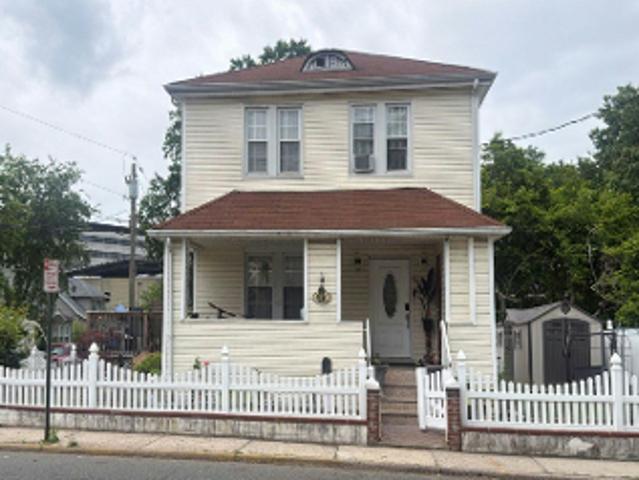 House for sale in Teaneck, New Jersey