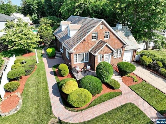 House for sale in Leonia, New Jersey