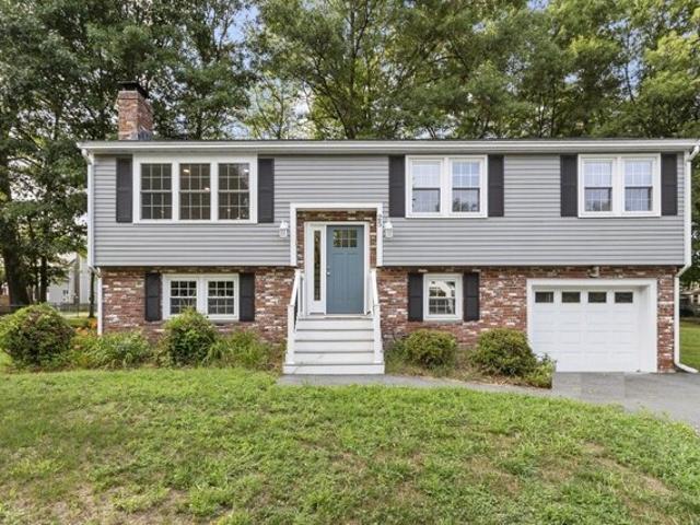 House for sale in Tewksbury, Massachusetts