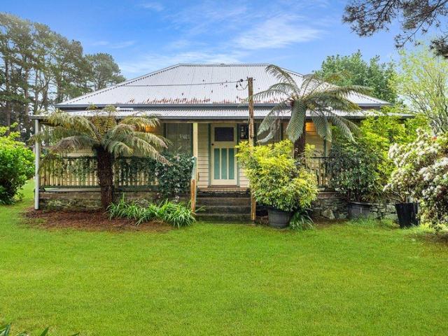 Cottage for sale in Robertson, Wingecarribee Shire Council
