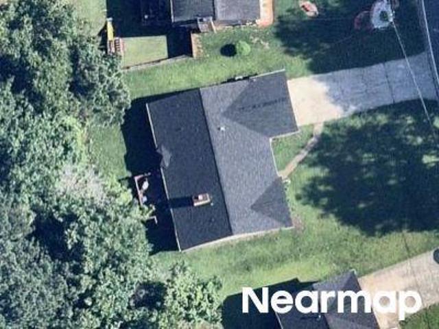 House for sale in Riverdale
