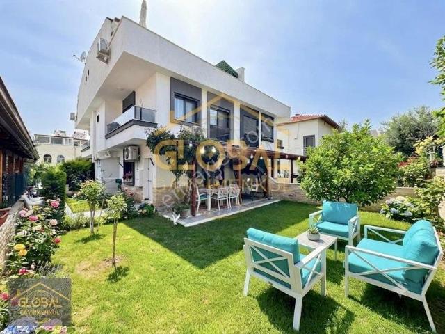 Orta Mahallesi, Menderes içerisinde satılık Villa