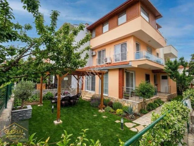 Menderes, İzmir içerisinde satılık Villa