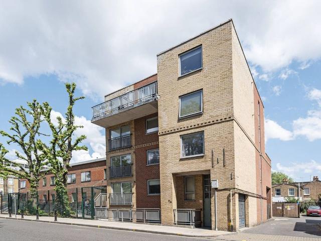 Apartment for rent in Stepney, Greater London
