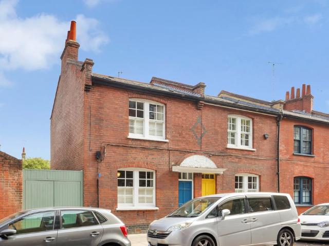 House for rent in Globe Town, Greater London