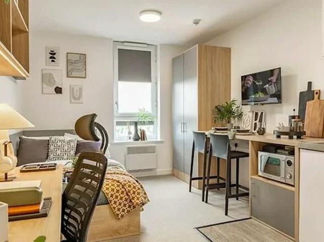 Studio for rent in Jewellery Quarter, West Midlands
