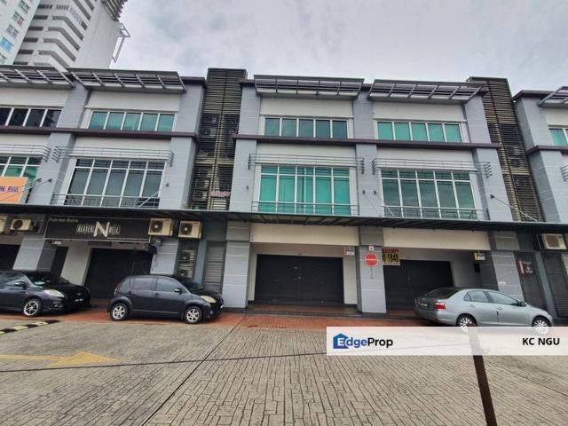 Shop for sale in Petaling, Damansara Damai