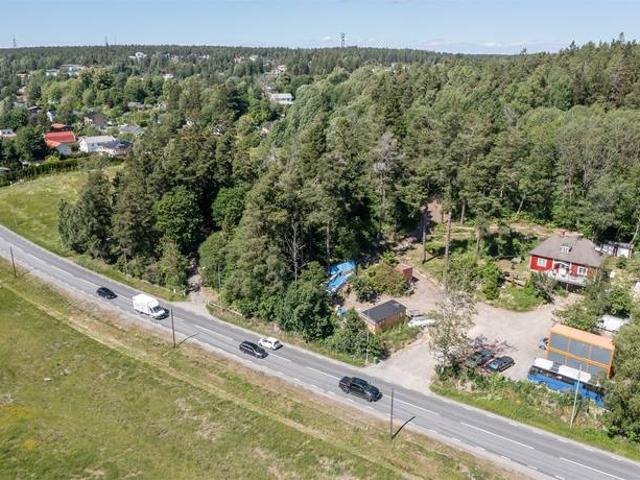 Tomt till salu i Huddinge, Stockholm