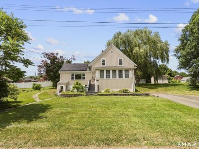 House for sale in Cromwell, Connecticut