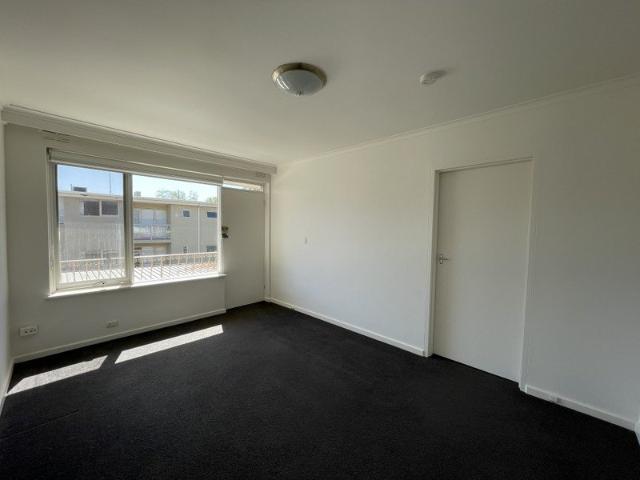 Apartment for rent in Ormond, Melbourne