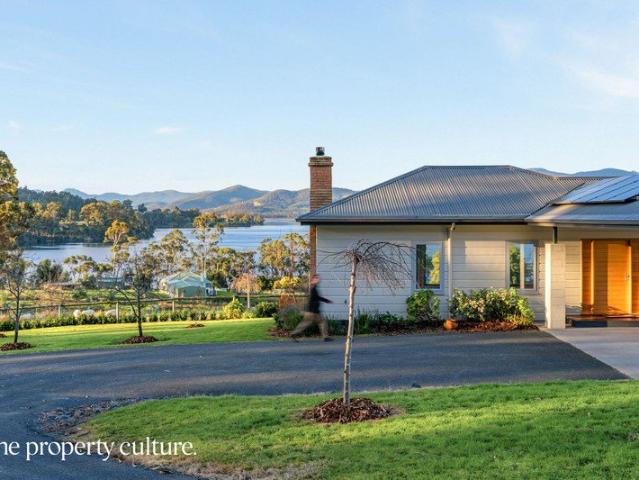 House for sale in Port Huon, Tasmania