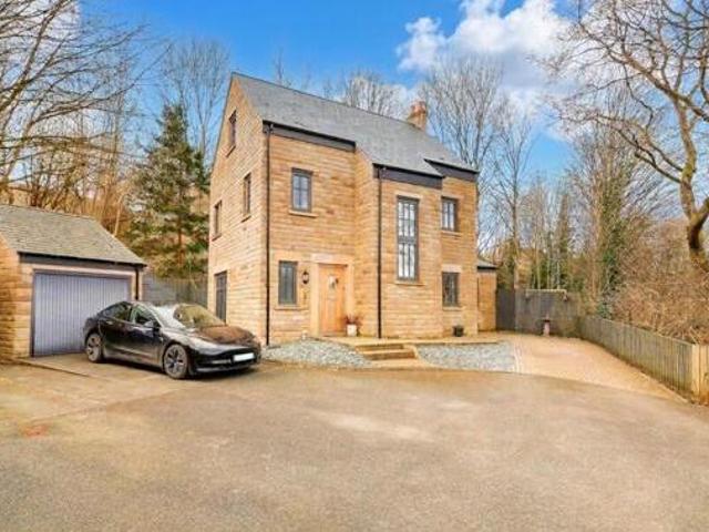 House for sale in Whitfield, Charlesworth