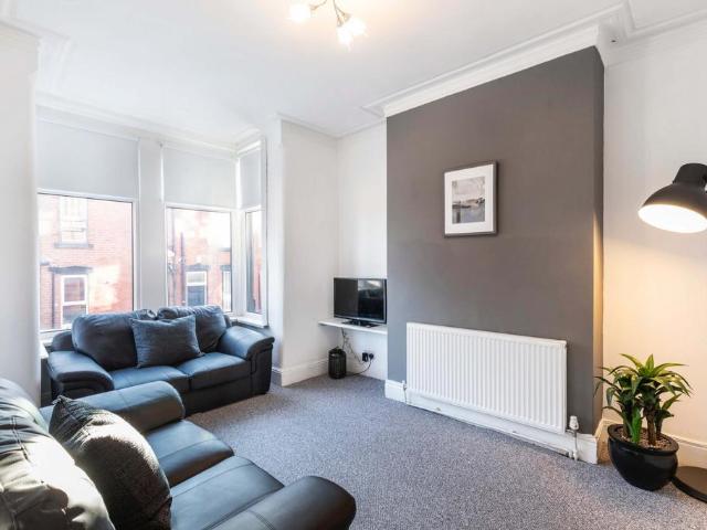 House for rent in Woodhouse, West Yorkshire