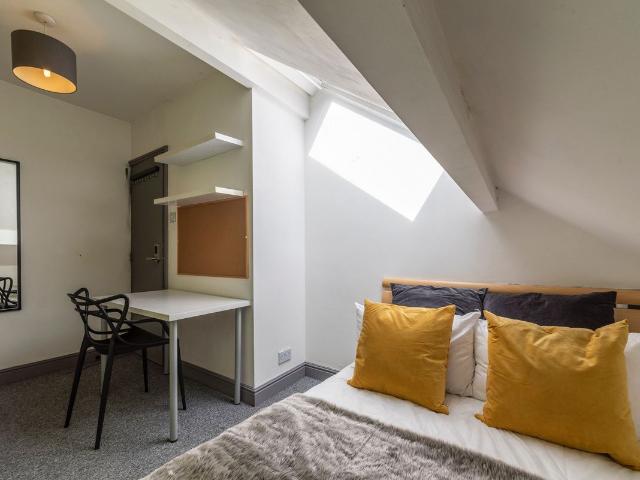 Room for rent in Old Lenton, Haddon