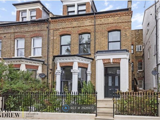 Apartment for rent in Brownswood Park, Stoke Newington