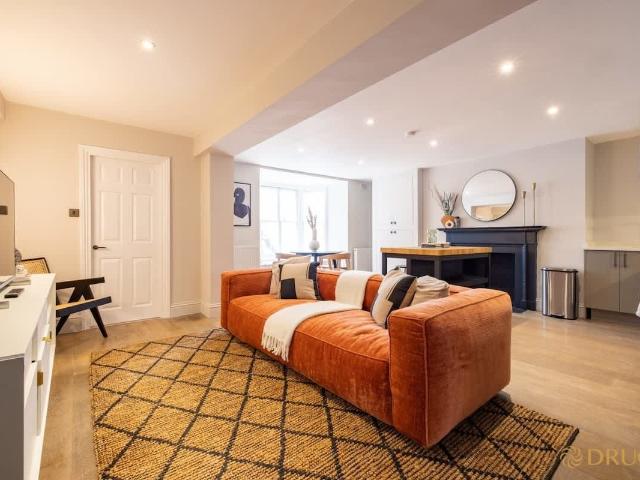 Apartment for rent in Paddington, Greater London