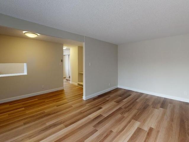 Apartment for rent in Mulhurst Bay, Ontario