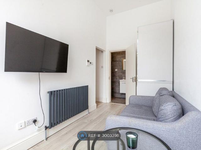 Apartment for rent in Marylebone, Greater London
