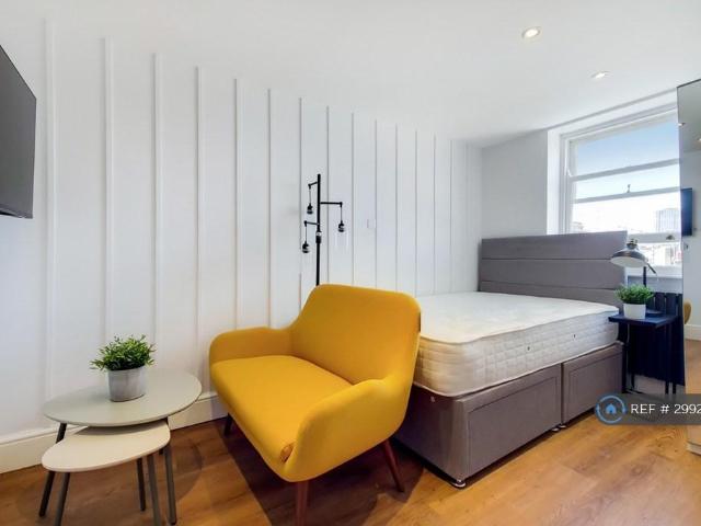 Apartment for rent in Marylebone, Greater London