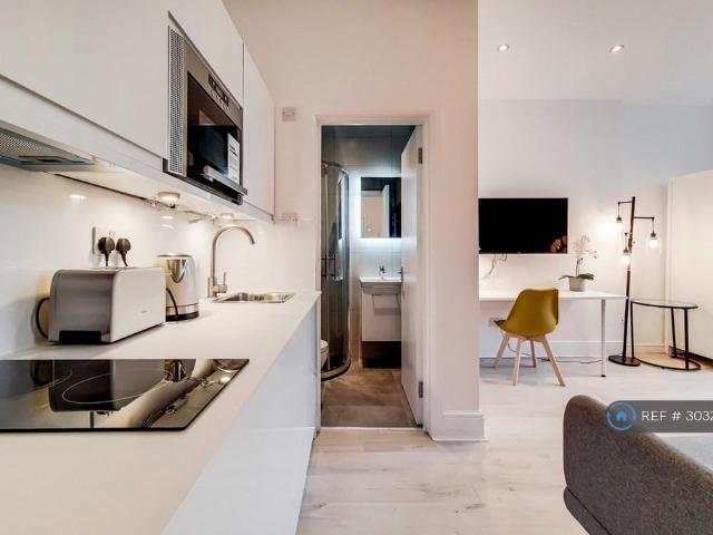 Apartment for rent in Marylebone, Greater London