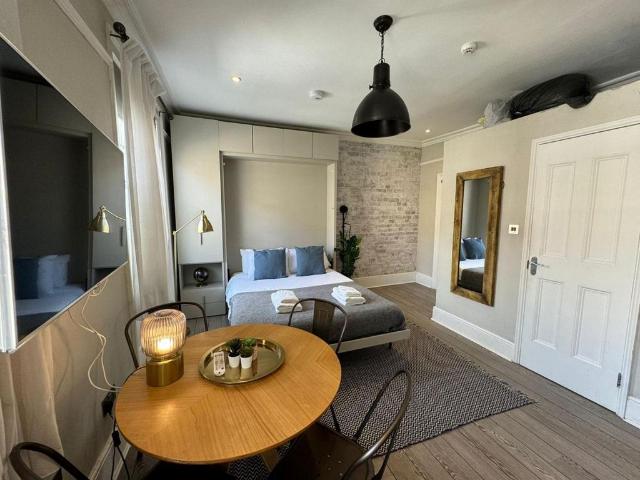 Apartment for rent in Marylebone, Greater London