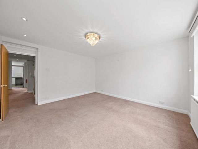 Apartment for rent in Marylebone, Greater London