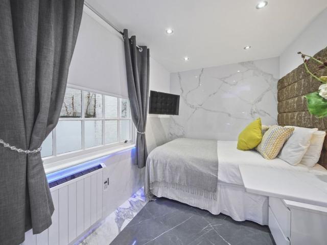 Studio for rent in City of Westminster, Greater London