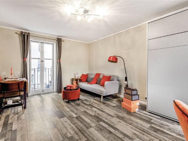 Apartment for rent in Marylebone, Greater London