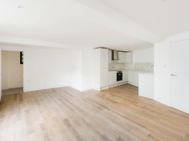 Apartment for rent in Bishopston, Feckenham