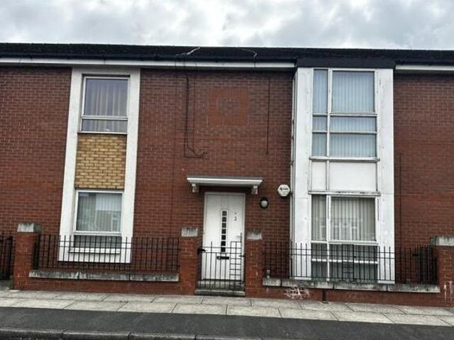 House for sale in Calderstones