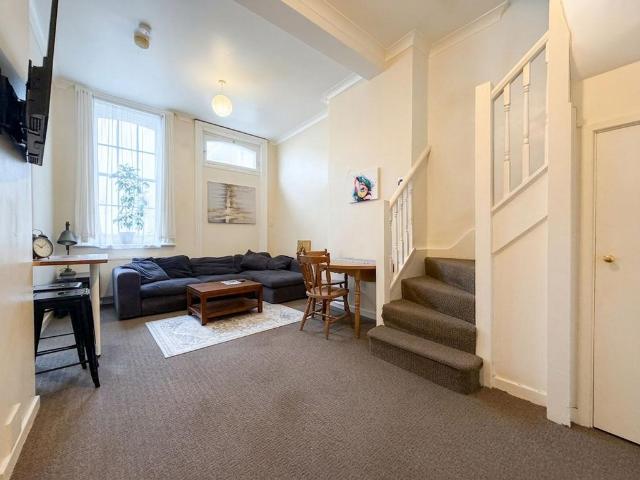 House for rent in Round Hill, Brighton