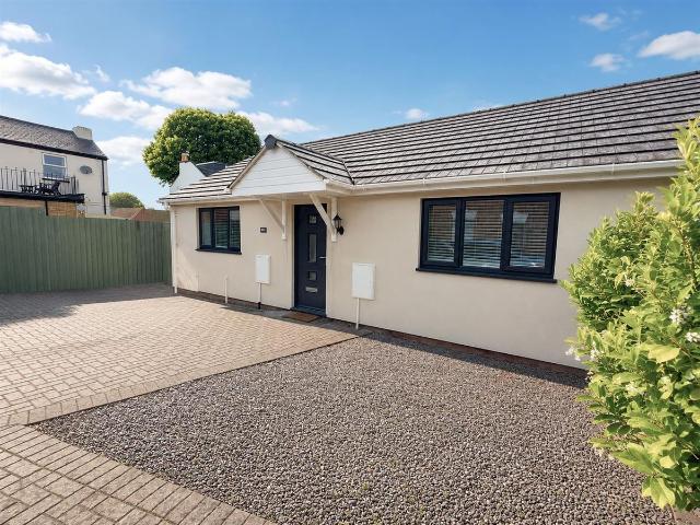 House for rent in Alstone, Golden Valley