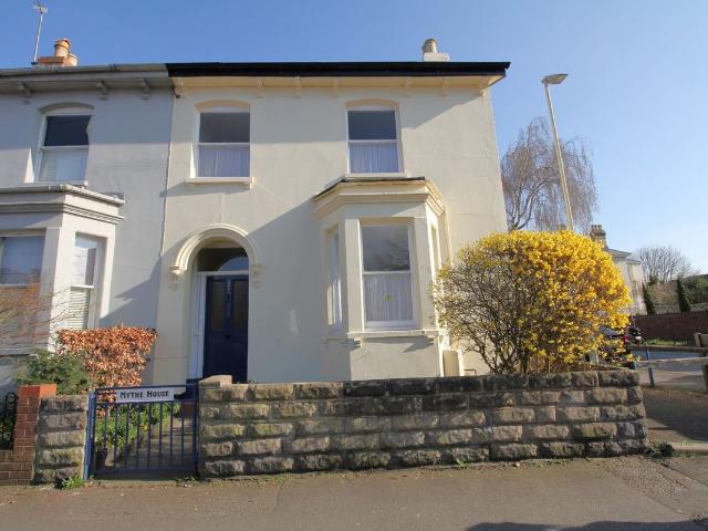 House for rent in Alstone, Golden Valley