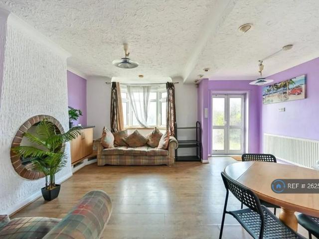 House for rent in London Borough of Hounslow, Feltham