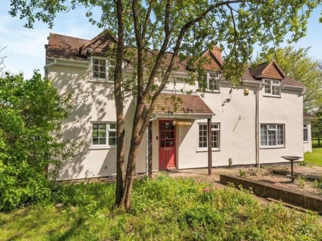 House for rent in Bromsberrow Heath, Gloucestershire