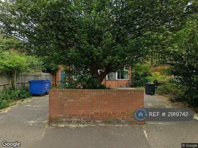 House for rent in Royal Borough of Kingston upon Thames, Greater London