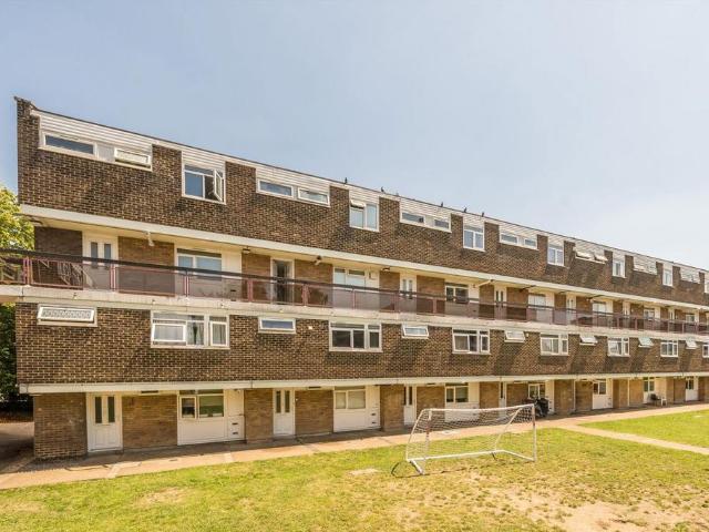 Apartment for rent in Norbiton, Greater London