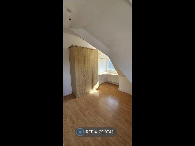 Room for rent in Norbiton, Greater London