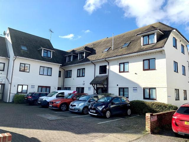 Apartment for rent in Littlehampton, Arun