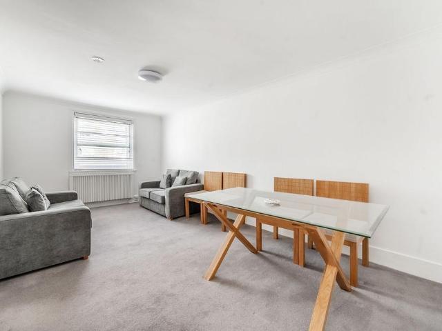 Apartment for rent in South Kensington, Greater London