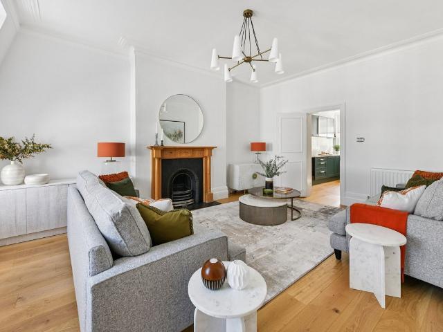 Apartment for rent in South Kensington, Greater London