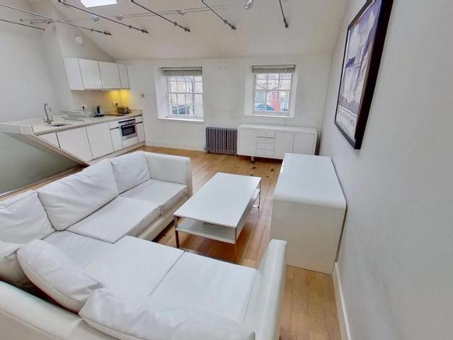 Apartment for rent in Silvermills, New Town