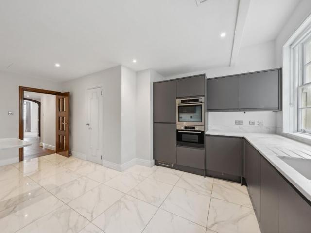 Apartment for rent in Paddington, Greater London