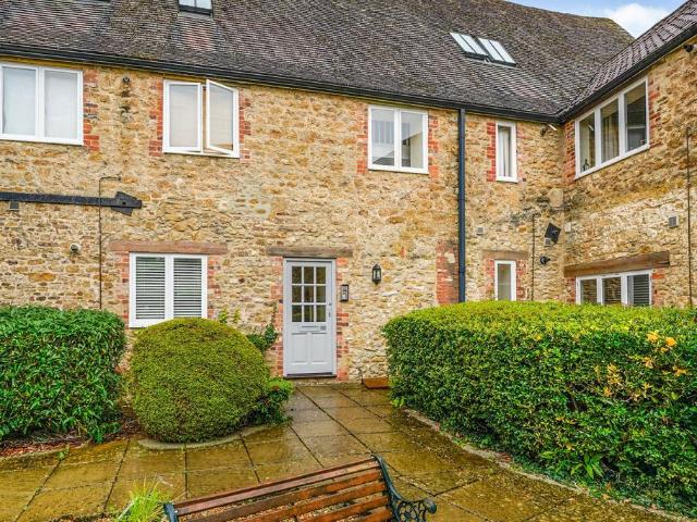 Apartment for rent in Great Faringdon, Dromore