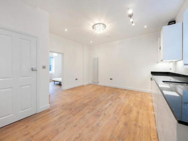 Apartment for rent in Paddington, Isle Of Man