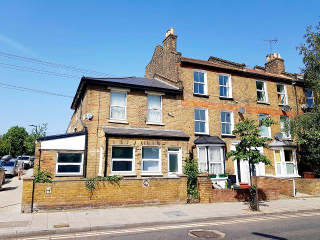 Apartment for rent in Homerton, Greater London