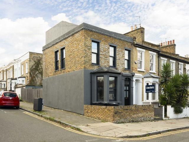 Apartment for rent in Homerton, Greater London