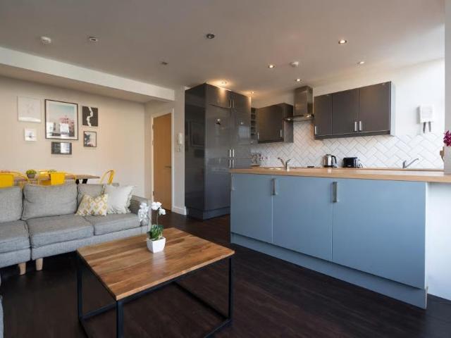 Apartment for rent in Falcon Lodge, Wales