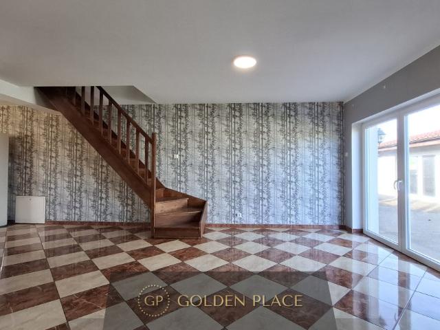 Dom na sprzedaż w Gniewino, Pomorskie