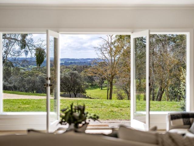 Cottage for sale in Oakbank, Balhannah